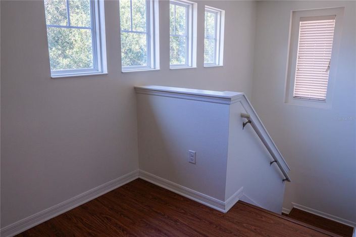 Image No.35-5 Bed House for sale