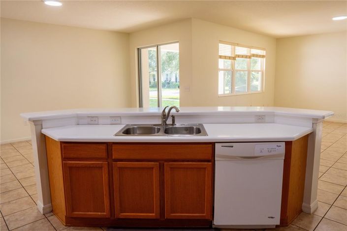 Image No.53-5 Bed House for sale