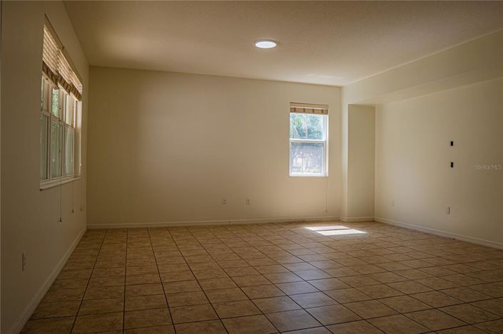 Image No.7-5 Bed House for sale