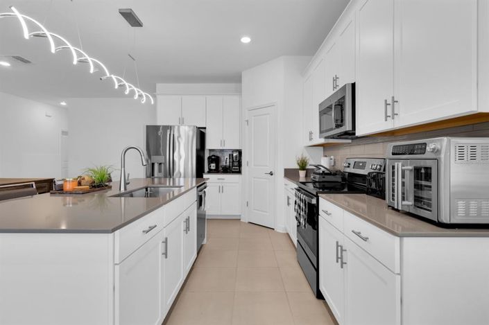 Image No.17-5 Bed House for sale