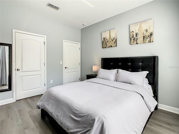 Image No.35-4 Bed Townhouse for sale