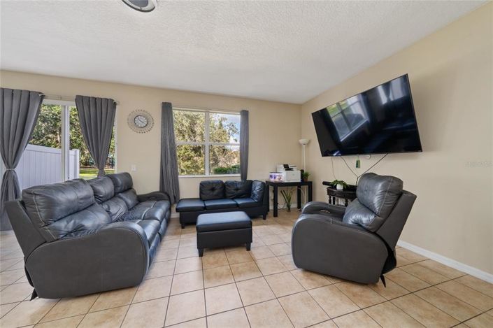Image No.6-3 Bed Townhouse for sale