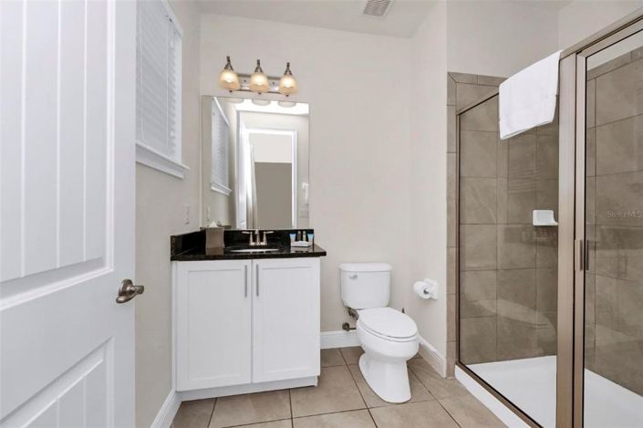 Image No.19-6 Bed House for sale