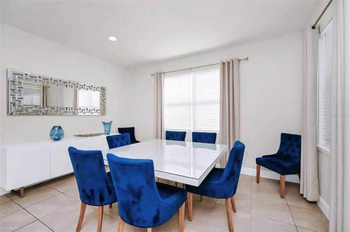 Image No.5-6 Bed House for sale