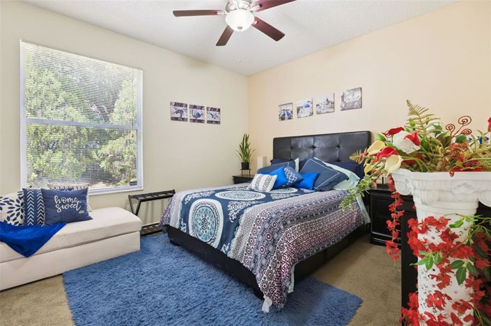Image No.18-6 Bed House for sale