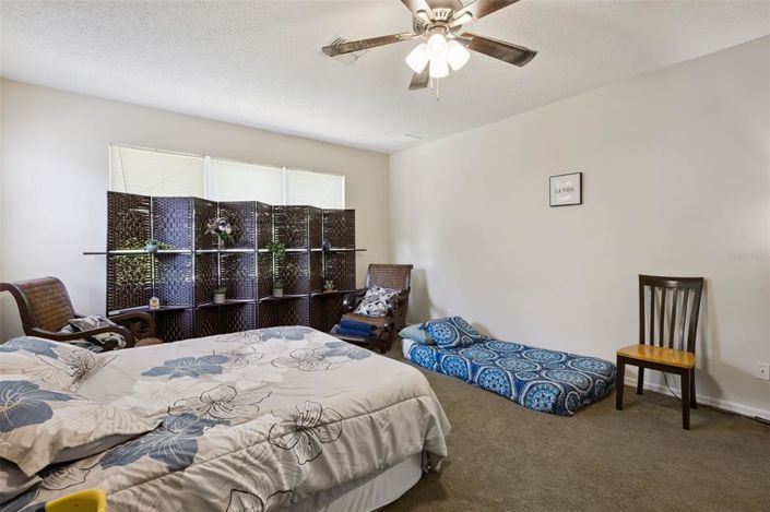 Image No.25-6 Bed House for sale
