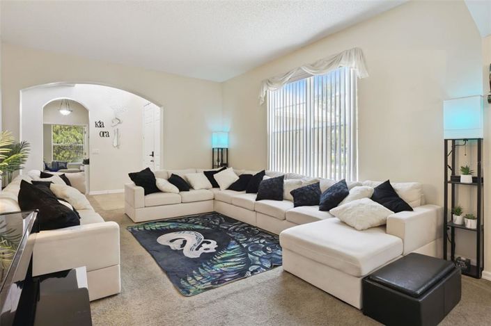 Image No.3-6 Bed House for sale