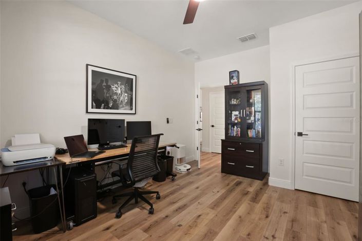 Image No.24-4 Bed House for sale
