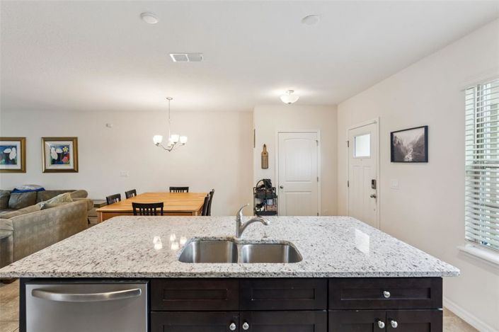Image No.8-3 Bed Townhouse for sale