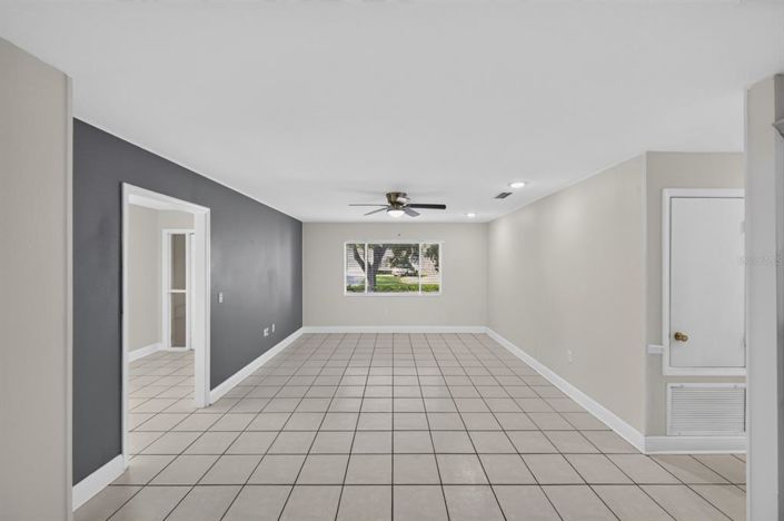 Image No.17-4 Bed House for sale