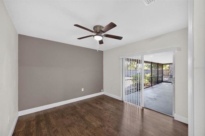 Image No.26-4 Bed House for sale