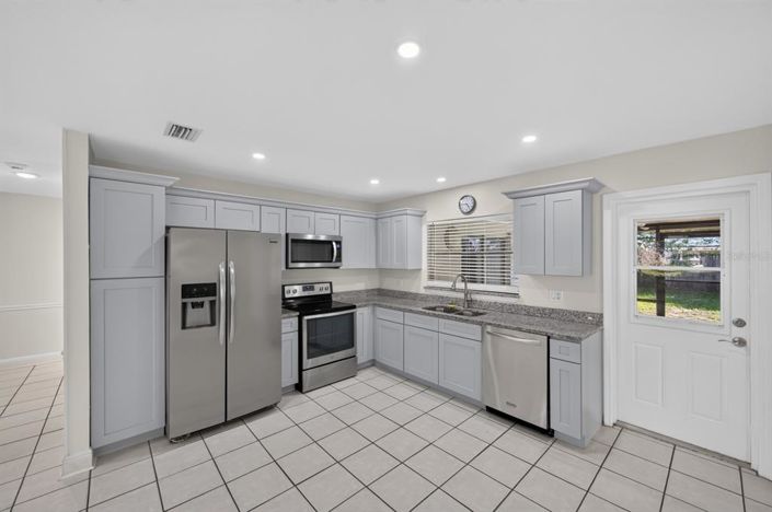 Image No.7-4 Bed House for sale