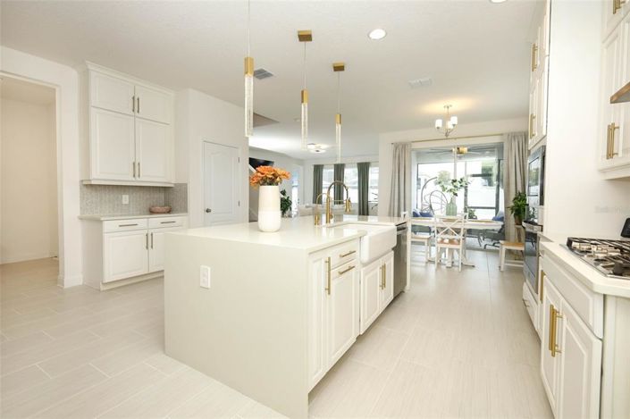 Image No.16-5 Bed House for sale