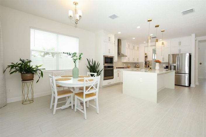 Image No.18-5 Bed House for sale