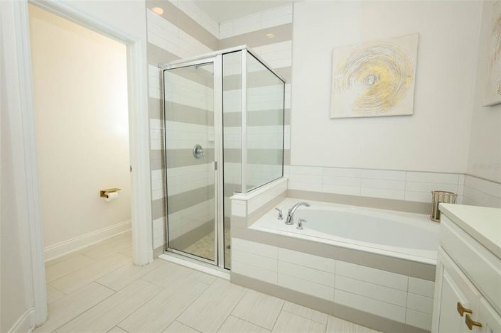 Image No.28-5 Bed House for sale