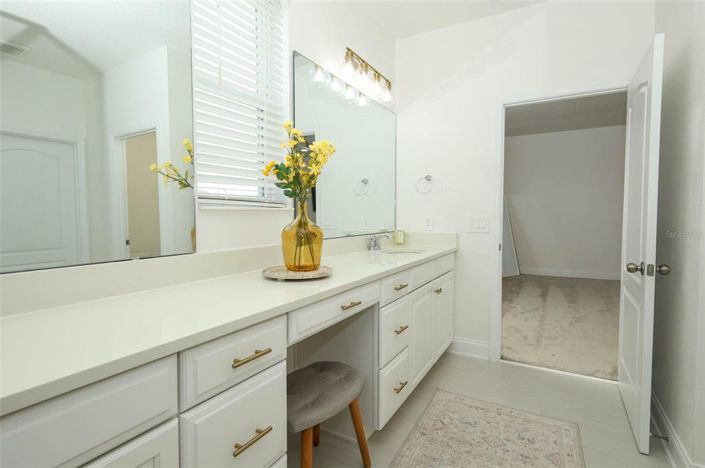 Image No.42-5 Bed House for sale