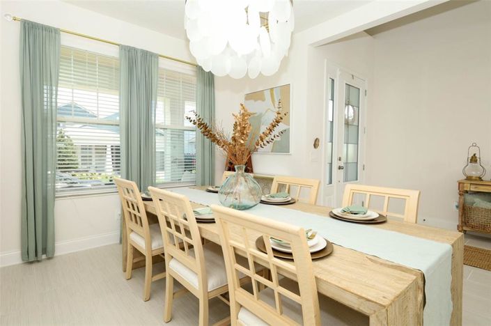 Image No.8-5 Bed House for sale
