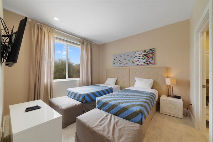 Image No.27-3 Bed Townhouse for sale