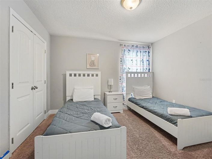 Image No.20-5 Bed House for sale
