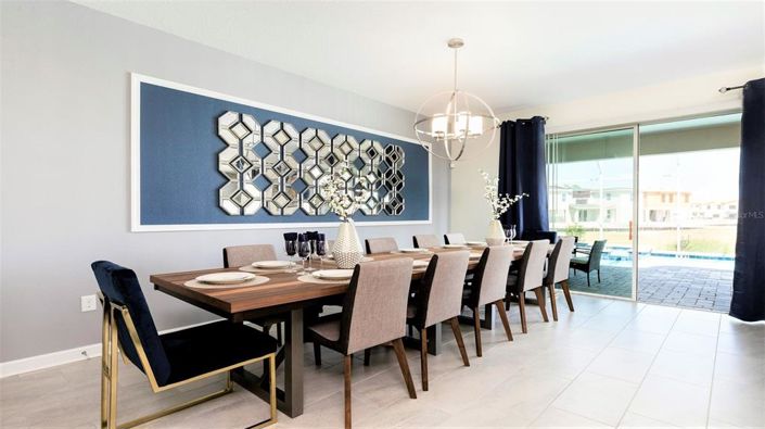 Image No.5-8 Bed House for sale