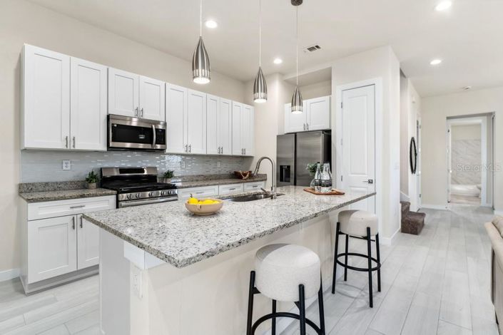 Image No.10-5 Bed Townhouse for sale