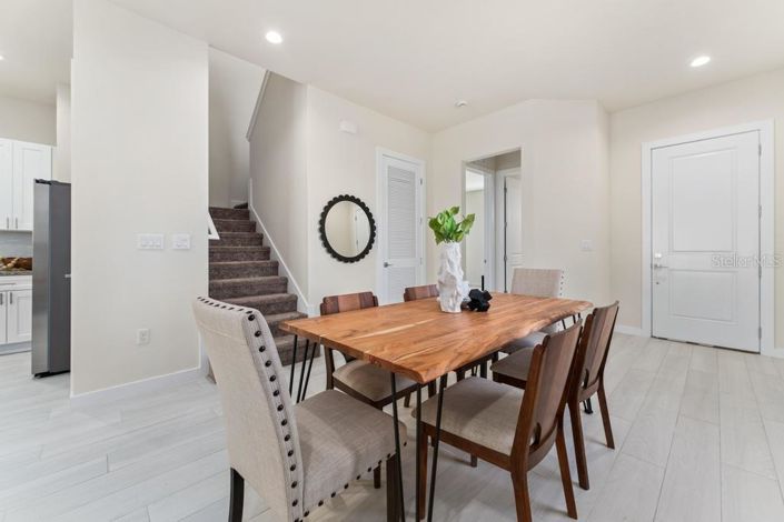 Image No.5-5 Bed Townhouse for sale