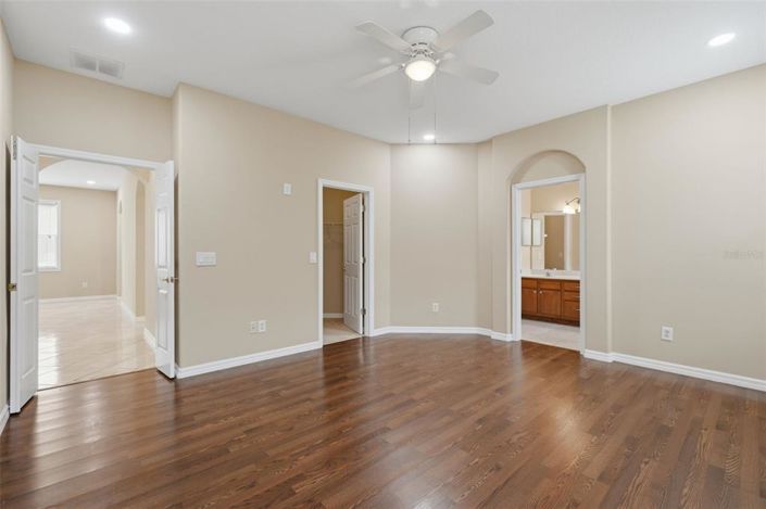 Image No.19-3 Bed House for sale