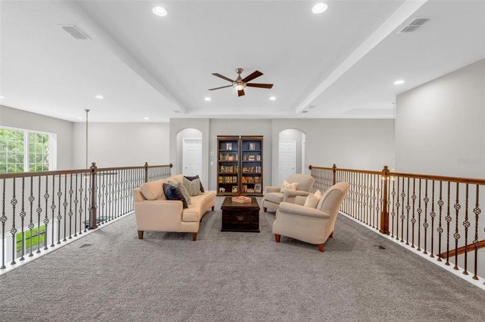 Image No.35-6 Bed House for sale