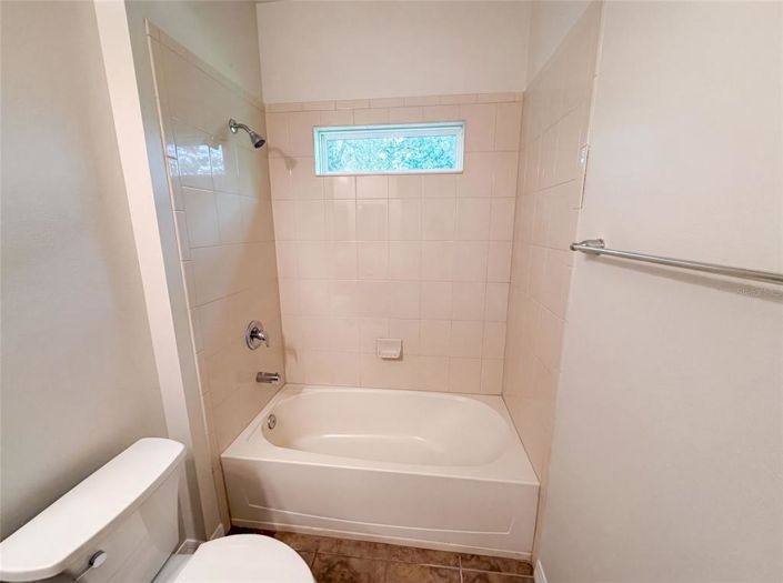 Image No.27-5 Bed House for sale