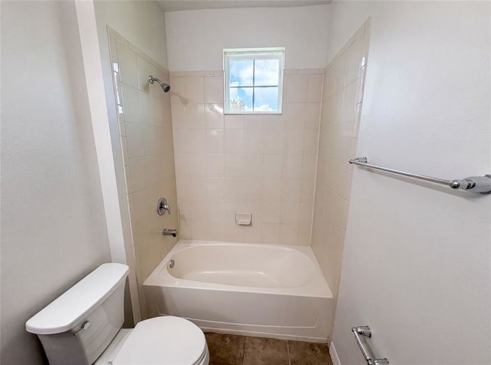 Image No.34-5 Bed House for sale