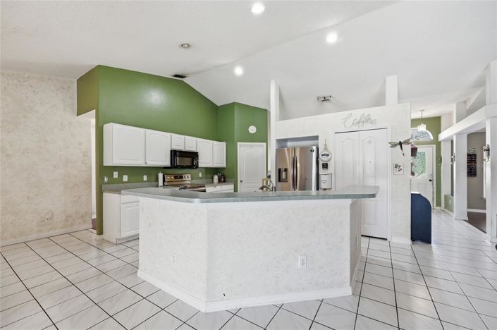 Image No.12-4 Bed House for sale