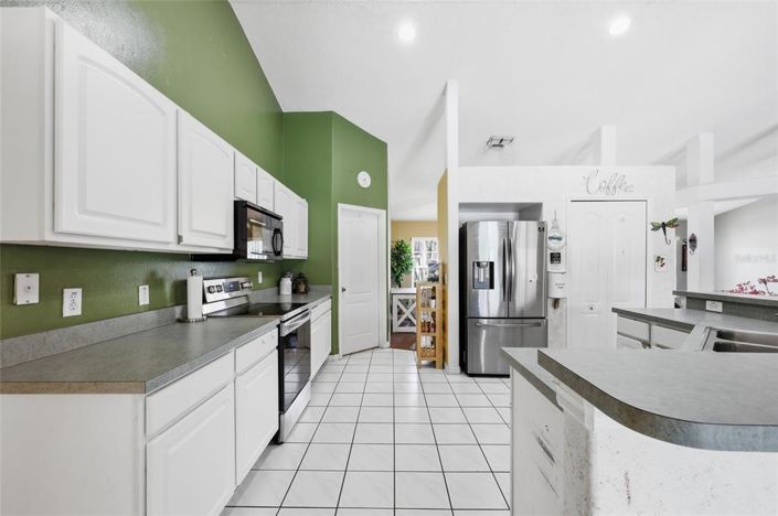 Image No.14-4 Bed House for sale