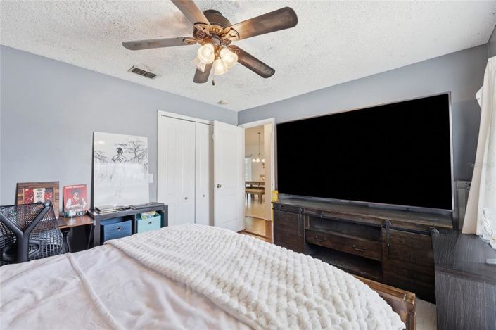 Image No.30-4 Bed House for sale