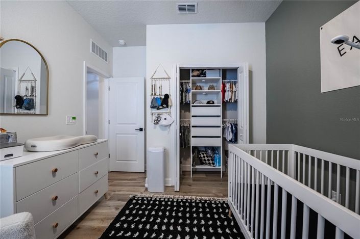 Image No.25-4 Bed House for sale