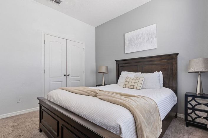Image No.33-5 Bed Townhouse for sale