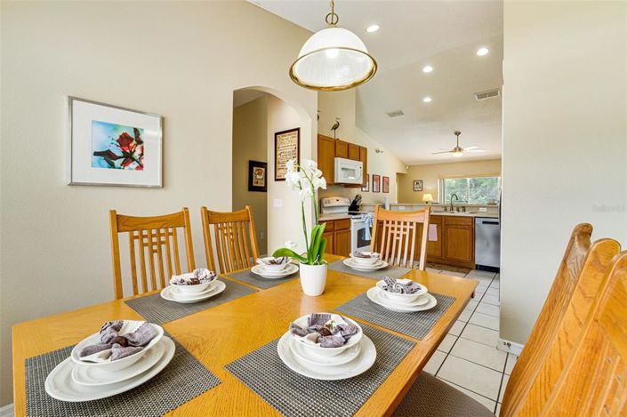 Image No.2-4 Bed House for sale