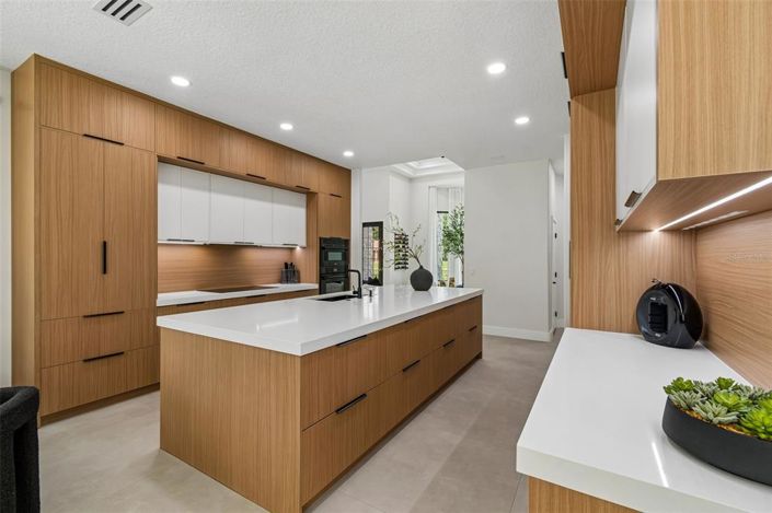 Image No.23-4 Bed House for sale