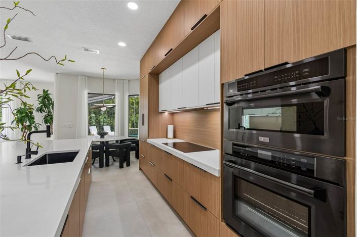 Image No.30-4 Bed House for sale
