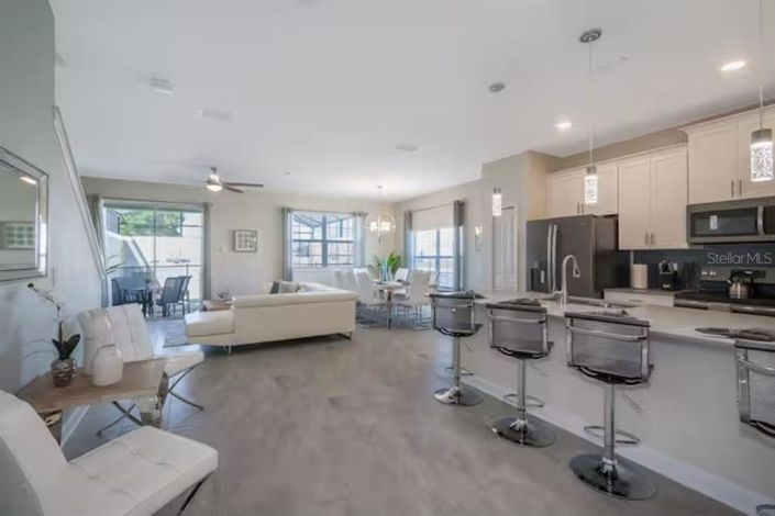 Image No.7-5 Bed Townhouse for sale