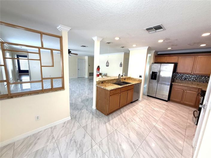 Image No.9-3 Bed House for sale