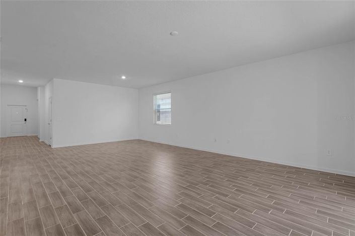 Image No.12-4 Bed House for sale