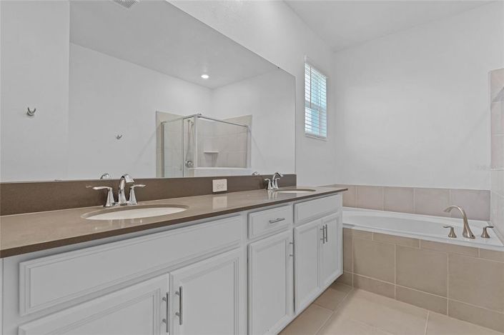 Image No.16-4 Bed House for sale