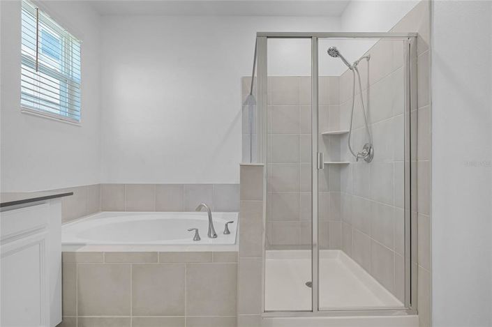 Image No.17-4 Bed House for sale