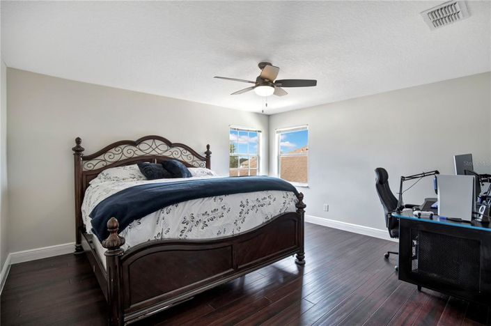 Image No.28-5 Bed House for sale