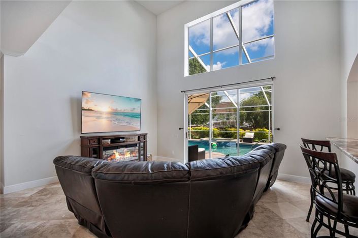 Image No.9-5 Bed House for sale