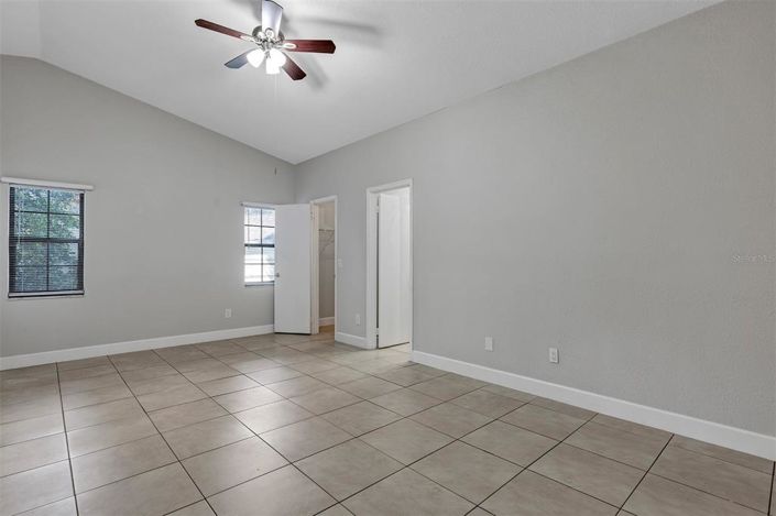 Image No.21-3 Bed House for sale