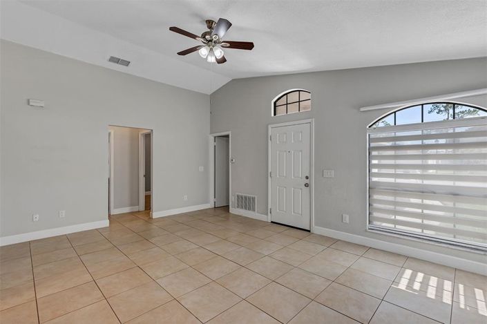 Image No.7-3 Bed House for sale
