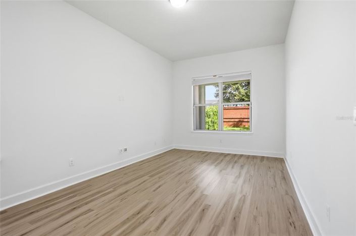 Image No.16-4 Bed House for sale