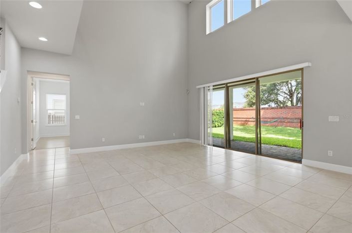 Image No.23-4 Bed House for sale