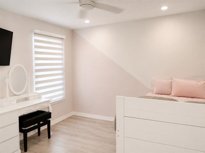 Image No.19-5 Bed House for sale